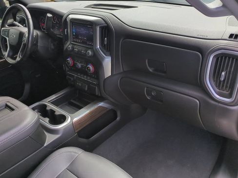 Used 2021 Chevrolet Silverado 1500 RST w/ Convenience Package II AWD/4WD image 18