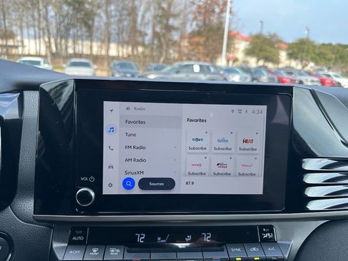 Used 2025 Toyota Camry LE image 12