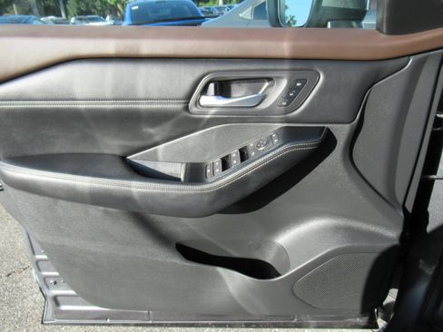 Used 2022 Nissan Rogue SL w/ SL Premium Package FWD image 21