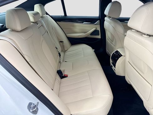 Used 2023 BMW 530i w/ M Sport Package RWD image 21