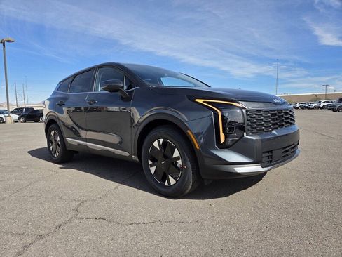 New 2026 Kia Sportage LX FWD image 2