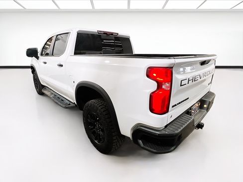 Used 2025 Chevrolet Silverado 1500 ZR2 w/ Technology Package AWD/4WD image 6