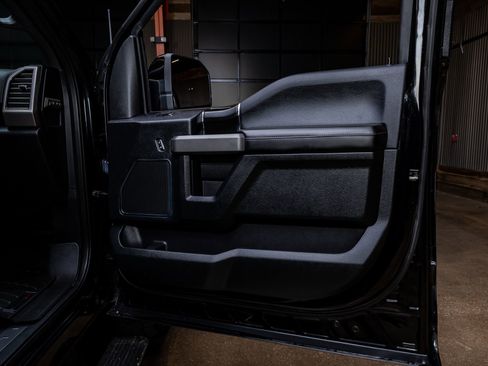 Used 2018 Ford F150 Platinum w/ Equipment Group 701A Luxury image 33