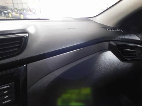 Used 2019 Nissan Rogue Sport S w/ Appearance Package image 31