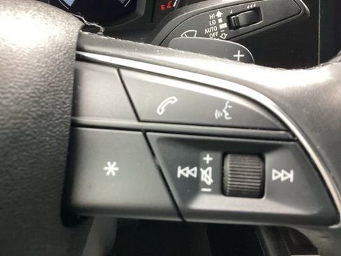 Used 2023 Audi Q3 2.0T Premium image 24