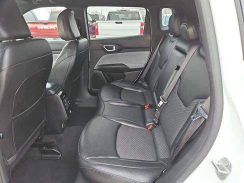 Used 2024 Jeep Compass Latitude image 26
