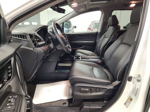 Used 2023 Honda Odyssey Elite image 11