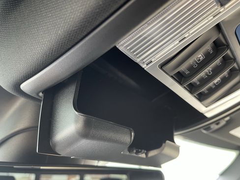 Used 2020 RAM 3500 Limited image 33