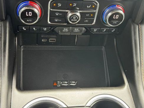 Used 2021 GMC Yukon AT4 w/ LPO, Illumination Package AWD/4WD image 38