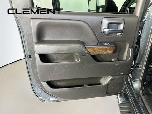 Used 2019 GMC Sierra 3500 Denali w/ Duramax Plus Package image 31
