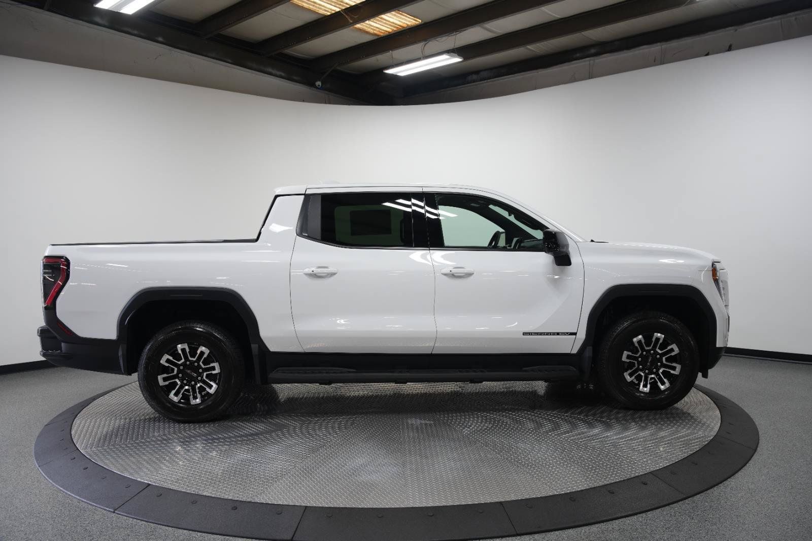 New 2026 GMC Sierra EV Elevation AWD/4WD image 9