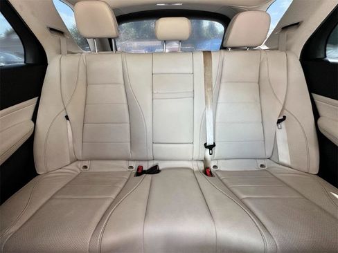 Used 2022 Mercedes-Benz GLE 450 4MATIC w/ Premium Package image 20