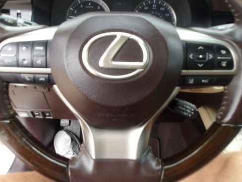 Used 2016 Lexus ES 350 w/ Luxury Package w/Wood Trim FWD image 21