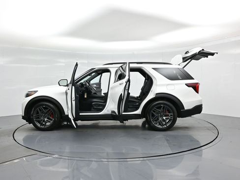 New 2025 Ford Explorer ST w/ Sun And Sound Package image 41