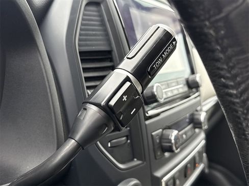 Certified 2023 Nissan Titan SV w/ SV Convenience Package image 36