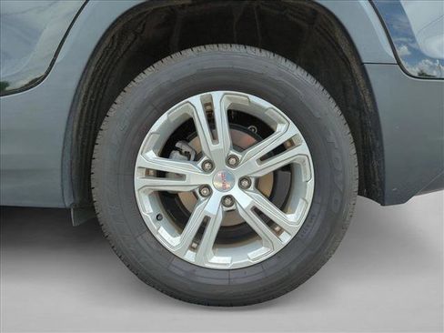 Used 2020 GMC Terrain SLE FWD image 13