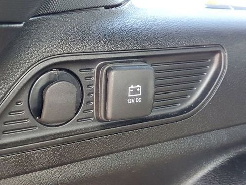 Used 2024 Jeep Grand Cherokee Limited image 9