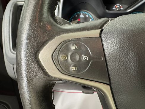 Used 2015 Chevrolet Colorado Z71 AWD/4WD image 14
