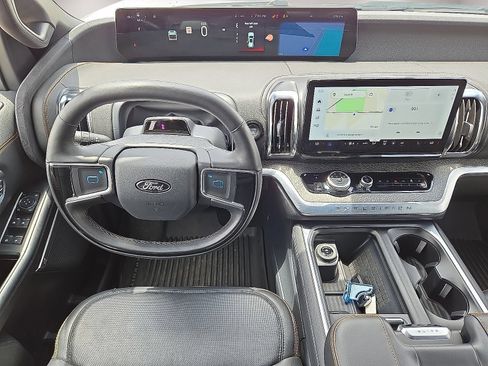 Used 2025 Ford Expedition Tremor AWD/4WD image 19