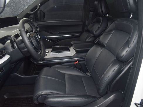 Certified 2025 Lincoln Navigator Reserve w/ Jet Appearance Package AWD/4WD image 10