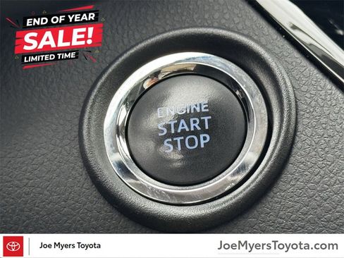 Used 2022 Toyota C-HR Limited image 23