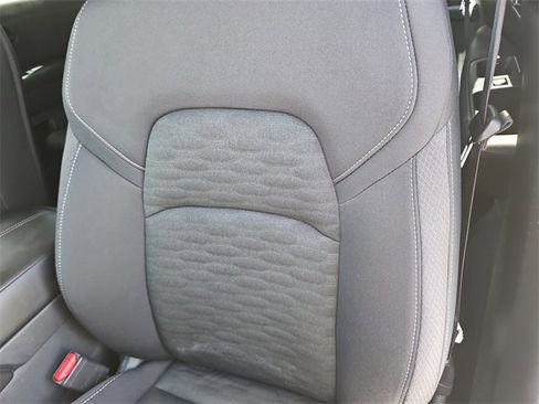 Used 2025 Nissan Pathfinder SV image 17