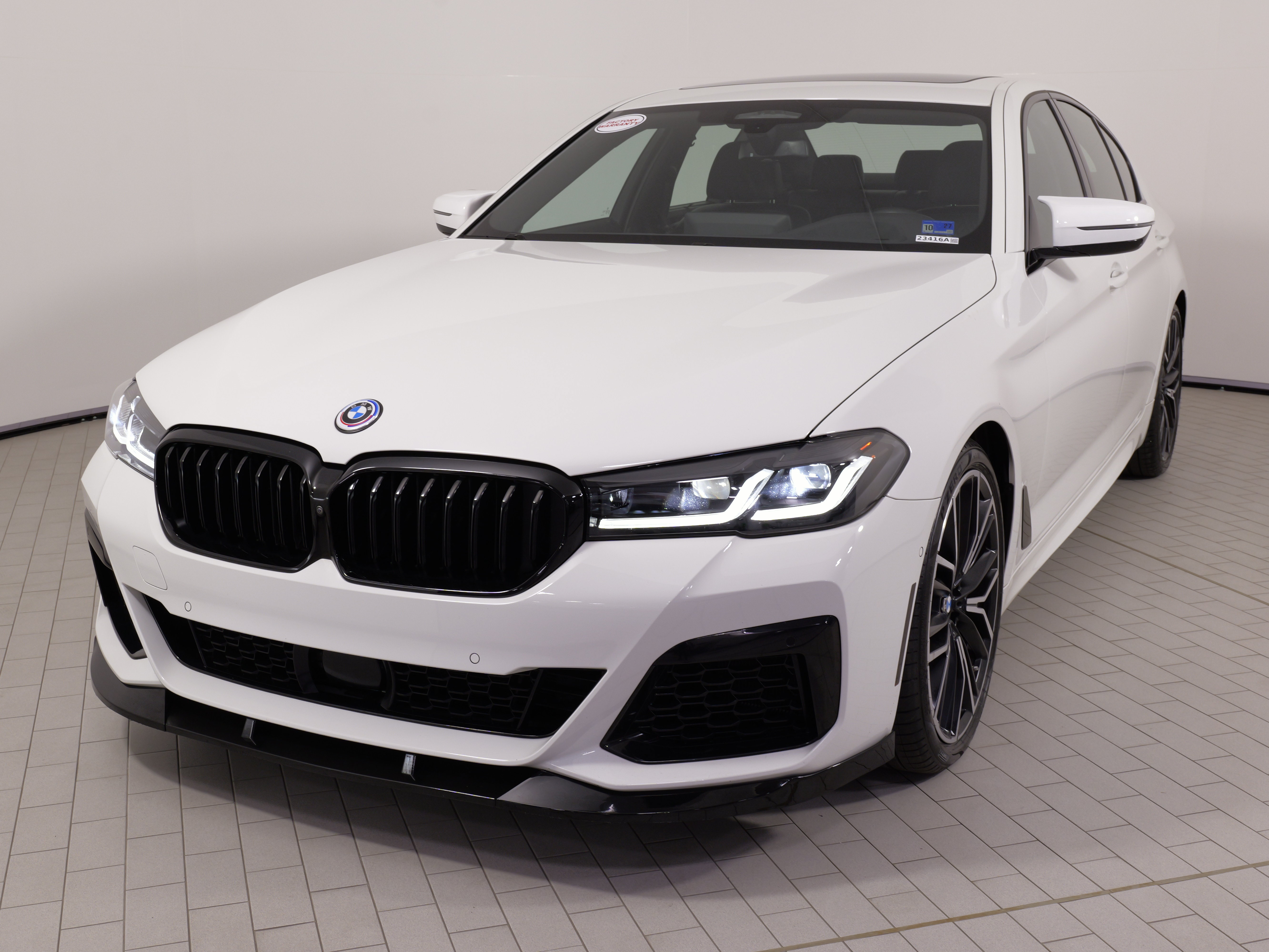 Used 2023 BMW M550i xDrive w/ Executive Package AWD/4WD image 5