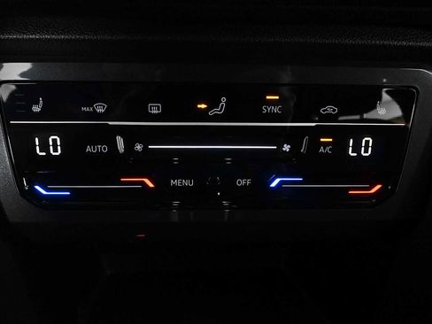 Certified 2023 Volkswagen Tiguan SE R-Line FWD image 27