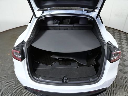 Used 2023 Tesla Model Y Long Range AWD/4WD image 7