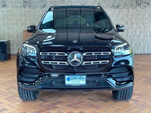 Used 2023 Mercedes-Benz GLS 580 4MATIC image 3