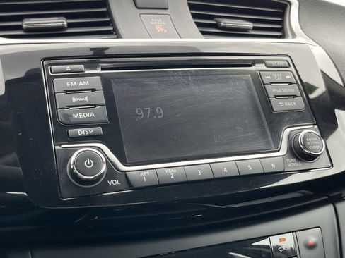 Used 2018 Nissan Sentra SV image 29