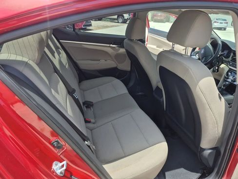 Used 2019 Hyundai Elantra SE w/ Cargo Package FWD image 18