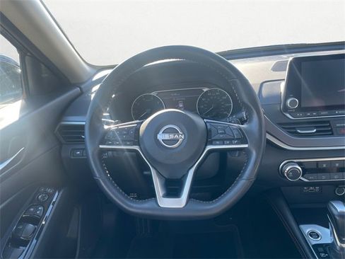 Used 2024 Nissan Altima 2.5 SR image 12