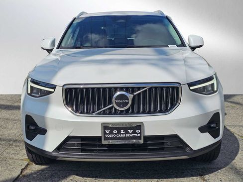 Certified 2023 Volvo XC40 B5 Plus w/ Driver Assist Package image 8