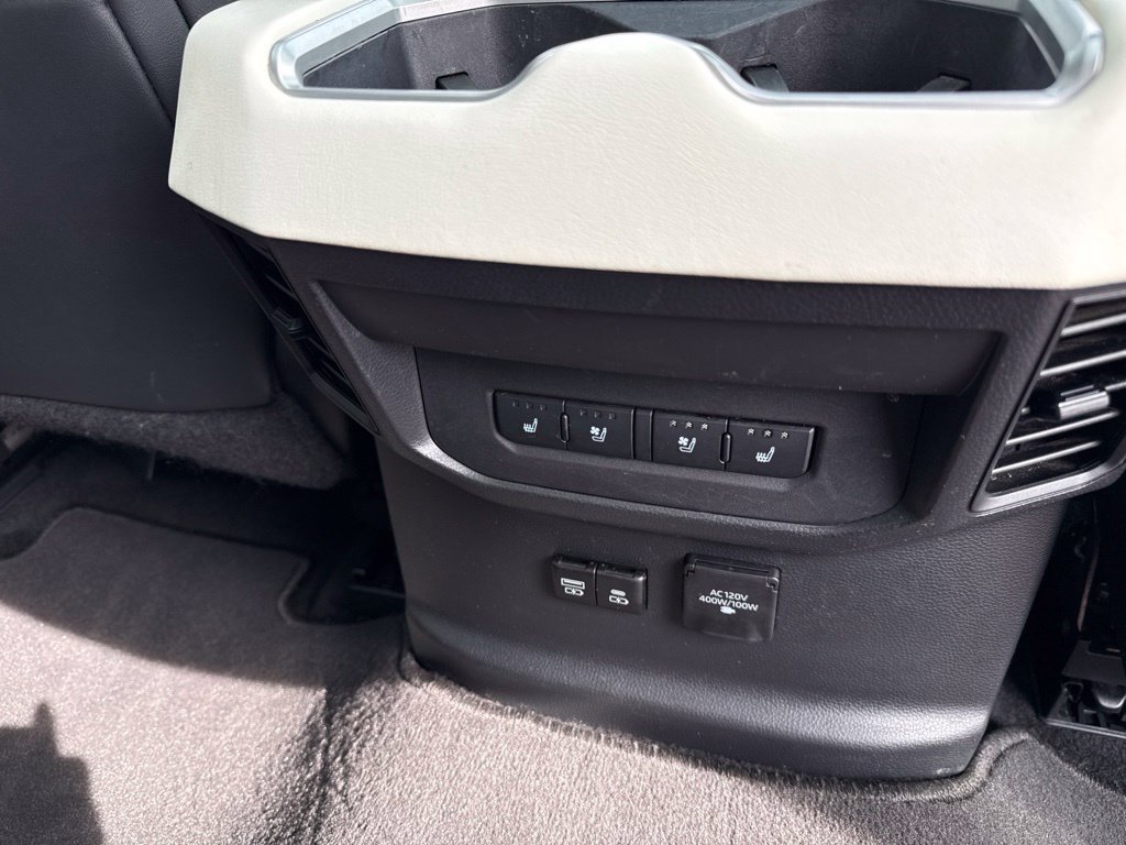 Used 2024 Toyota Tundra Capstone AWD/4WD image 19
