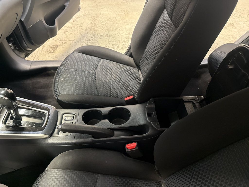 Used 2016 Nissan Sentra SR FWD image 20