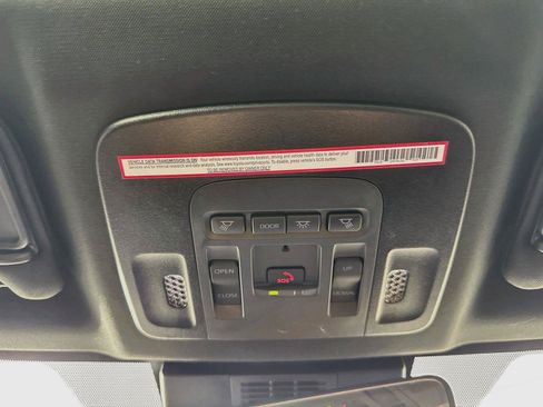 Used 2025 Toyota Camry SE w/ Convenience Package FWD image 23
