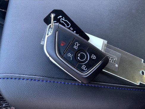 New 2026 Cadillac Escalade IQL Luxury image 38