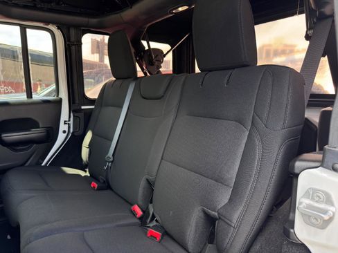 Used 2021 Jeep Wrangler Unlimited Sport S image 22