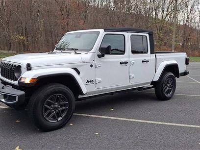 Used 2024 Jeep Gladiator Sport