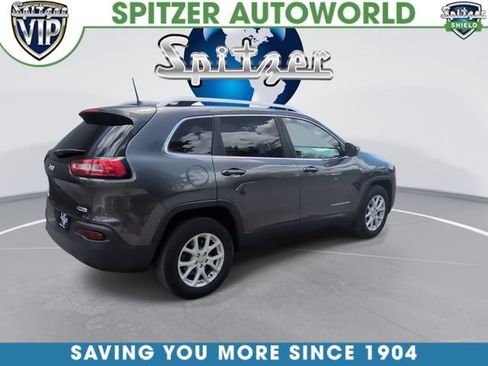 Used 2016 Jeep Cherokee Latitude w/ Cold Weather Group AWD/4WD image 9
