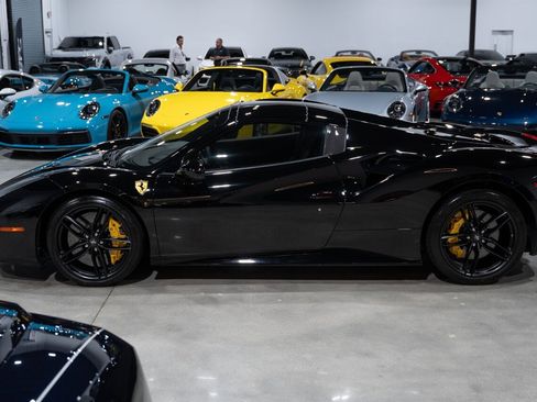 Used 2018 Ferrari 488 Spider image 72