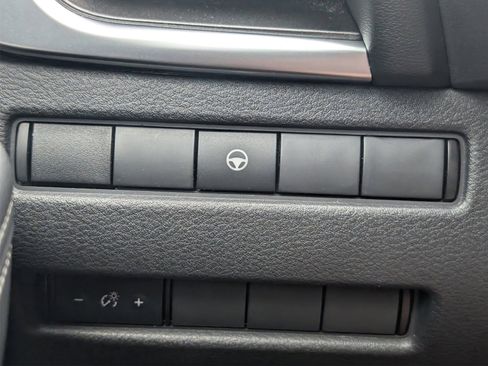 Used 2021 Nissan Rogue SV image 14