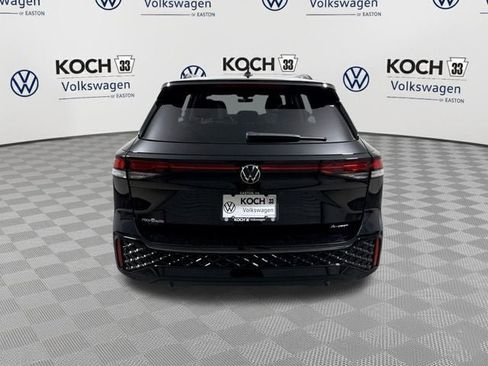 New 2026 Volkswagen Tiguan SE R-Line AWD/4WD image 8