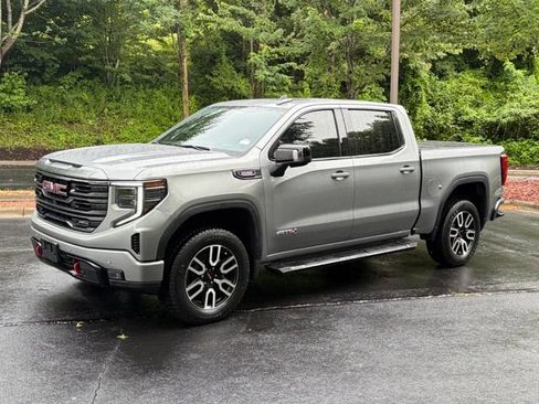 Used 2023 GMC Sierra 1500 AT4 w/ Technology Package AWD/4WD image 6