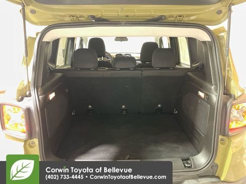 Used 2015 Jeep Renegade Latitude image 17
