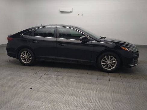 Used 2019 Hyundai Sonata SE w/ Cargo Package FWD image 11
