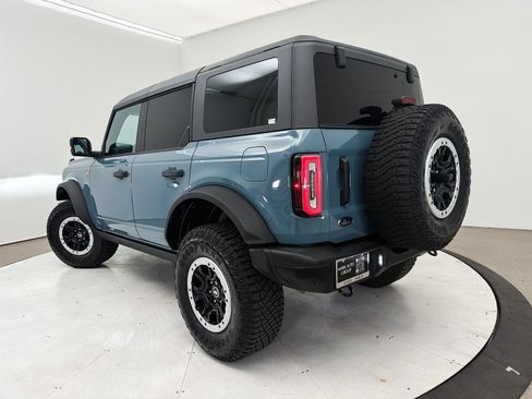 Used 2023 Ford Bronco Badlands w/ Sasquatch Package AWD/4WD image 8