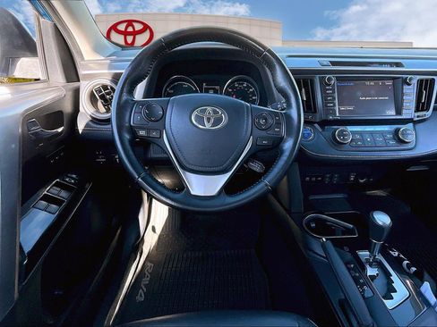 Certified 2018 Toyota RAV4 Limited image 5