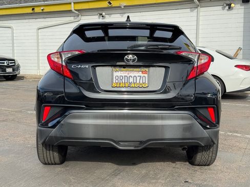 Used 2020 Toyota C-HR XLE FWD image 9